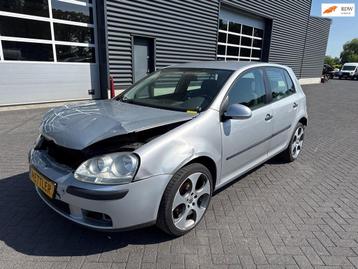 Volkswagen Golf 1.4 FSI Trendline, Clima, Schadevoertuig beschikbaar voor biedingen