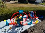 Twee Hot Wheel tracks., Ophalen