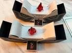 Tomorrowland bracelet box 2x full set, Verzamelen, Ophalen, Nieuw, Gebruiksvoorwerp
