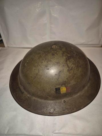 Belgische M49 helm uit 1940 met origineel binnenwerk   beschikbaar voor biedingen