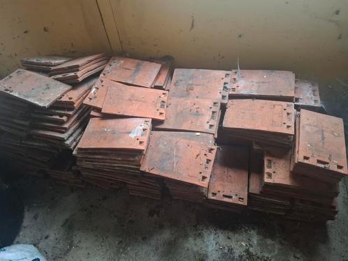 Oude dakpannen (gratis op te halen), Doe-het-zelf en Bouw, Dakpannen en Dakbedekking, Gebruikt, Dakpannen, Ophalen