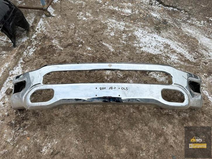 Dodge Ram V 18- voorbumper, Auto-onderdelen, Carrosserie, Bumper, Dodge, Gebruikt