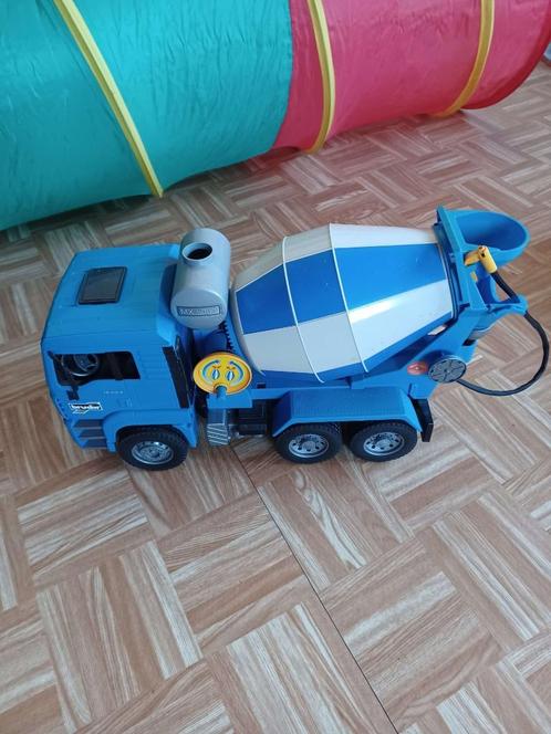 Brüder betonmixer,  vrachtwagen , vuilnismagen, kraan en vor, Kinderen en Baby's, Speelgoed |Speelgoedvoertuigen, Zo goed als nieuw