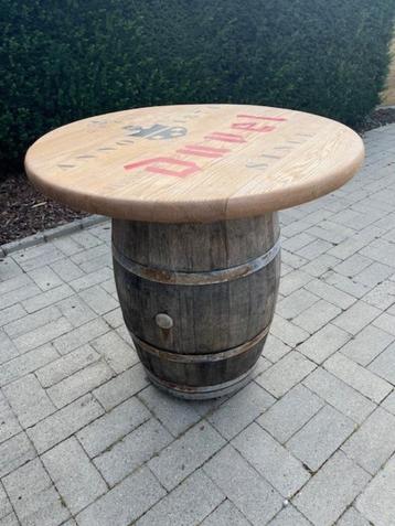 Statafel met vat en Duvel tafelblad beschikbaar voor biedingen