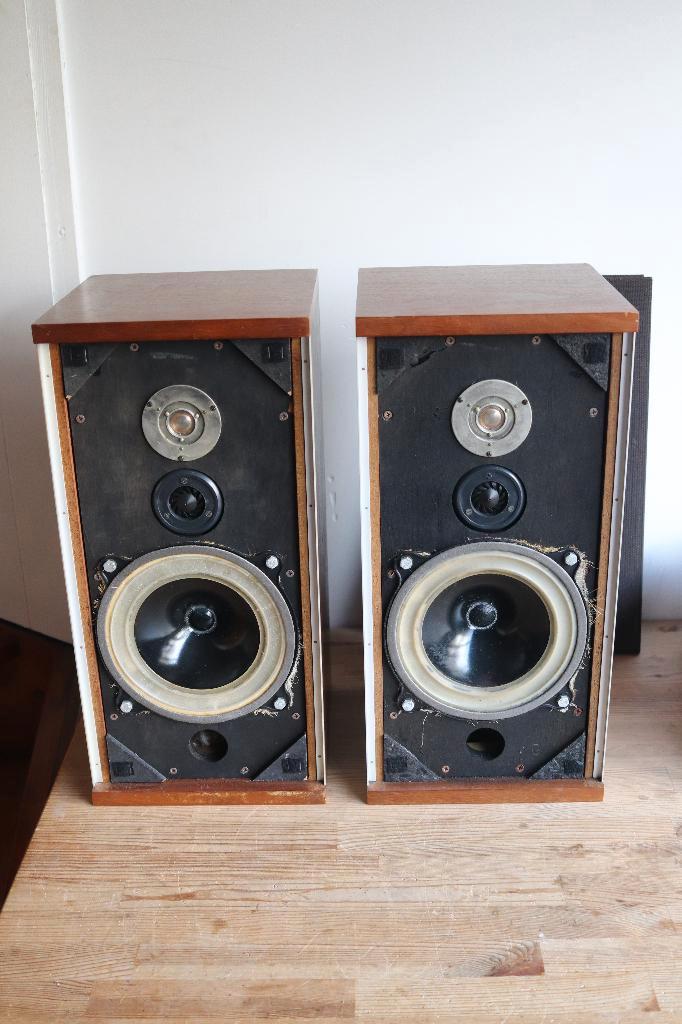 B&W DM4, Audio, Tv en Foto, Luidsprekerboxen, Gebruikt, Front, Rear of Stereo speakers, 60 tot 120 watt, Bowers & Wilkins (B&W)