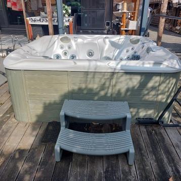 Jaccuzi te koop, Enlèvement, Utilisé, Couverture, Fixé