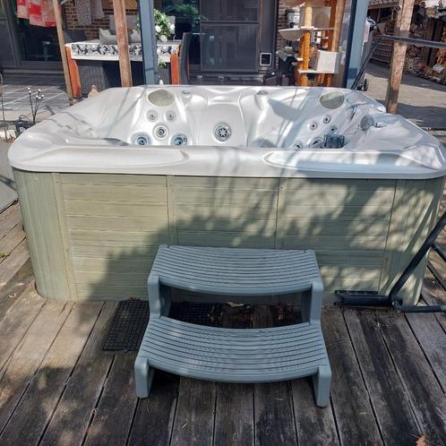 Jaccuzi te koop, Tuin en Terras, Bubbelbaden en Hottubs, Gebruikt, Vast, Afdekzeil, Filter, Pomp, Trap, Ophalen