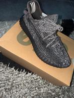 Yeezy Boost 350 V2 Black Reflective – maat 45 1/3, Kleding | Heren, Schoenen, Ophalen, Zo goed als nieuw