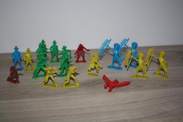 Cowboys en indianen figuren( mix van 18 zoals op foto's ), Verzamelen, Poppetjes en Figuurtjes, Gebruikt, Ophalen of Verzenden