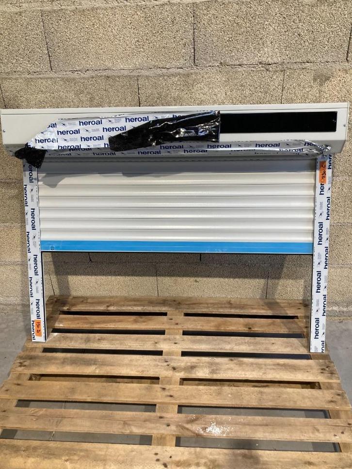 HEROAL rolluiken op zonne-energie, Doe-het-zelf en Bouw, Rolluiken, Ophalen