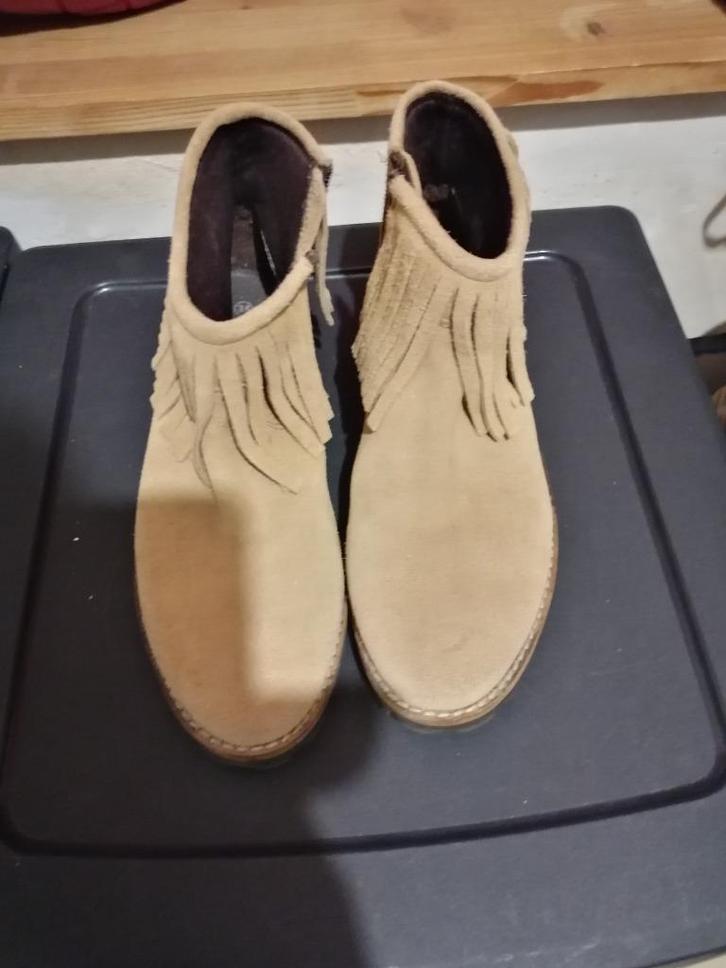Botillons neufs pointure 35, Kleding | Dames, Schoenen, Nieuw, Lage of Enkellaarzen, Beige, Ophalen