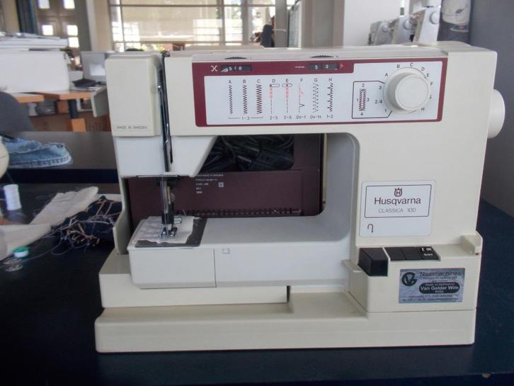 Naaimachine Husqvarna type classica 100, Hobby en Vrije tijd, Naaimachines en Toebehoren, Gebruikt, Naaimachine, Husqvarna, Ophalen