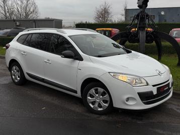 Renault Megane Grandtour BOSE Edition 1.4 TCe // 12MGarantie beschikbaar voor biedingen