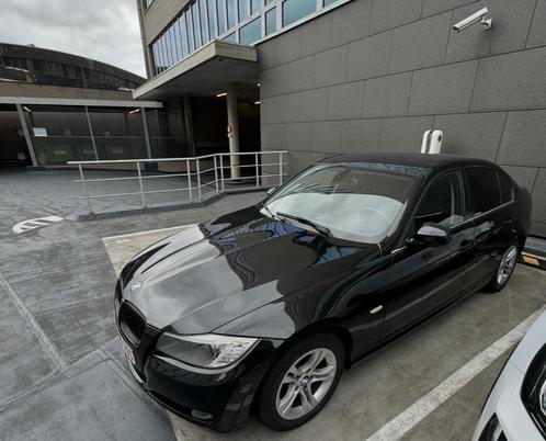 BMW 318i — 2009 — 194.000 km — Moteur Défectueux, Auto's, BMW, Particulier, 3 Reeks, Benzine, Euro 5, Berline, 5 deurs, Handgeschakeld