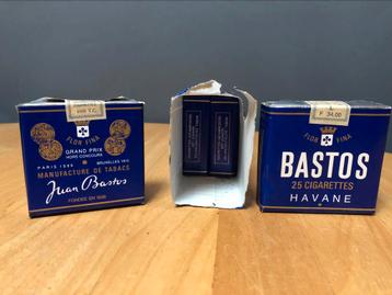 4 anciens paquets de cigarettes Bastos Havane