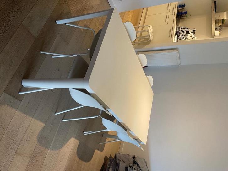 Witte IKEA-eettafel met 6 stoelen – voor 6 tot 8 personen, Huis en Inrichting, Tafels | Eettafels, Gebruikt, 100 tot 150 cm, 150 tot 200 cm