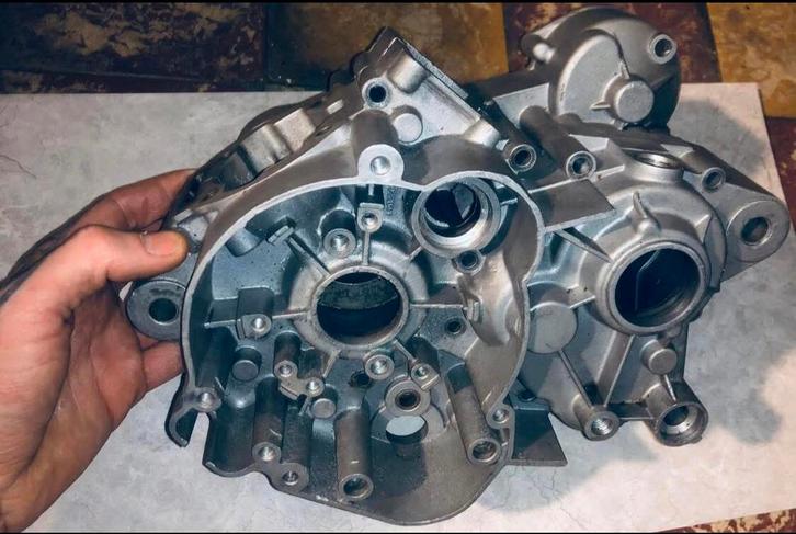 Carter gpr Derbi euro 3, Vélos & Vélomoteurs, Pièces de cyclomoteur | Général, Comme neuf, Bloc, Enlèvement ou Envoi