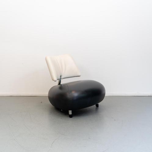 1x Leolux Pallone fauteuil zwart/wit, Huis en Inrichting, Zetels | Voetbanken en poefs