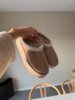 UGG - origineel Beige Ugg Pantoffels W Tazz, Kleding | Dames, Schoenen, Ophalen, Beige, Zo goed als nieuw, Pantoffels of Sloffen