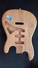 Stratocaster body fullsize elzenhout, Ophalen of Verzenden, Zo goed als nieuw, Elektrische gitaar