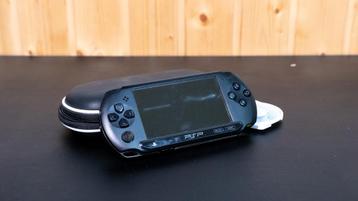 Sony PSP + 7 jeux originaux + étui de protection, Enlèvement ou Envoi, Utilisé, PSP, Avec jeux
