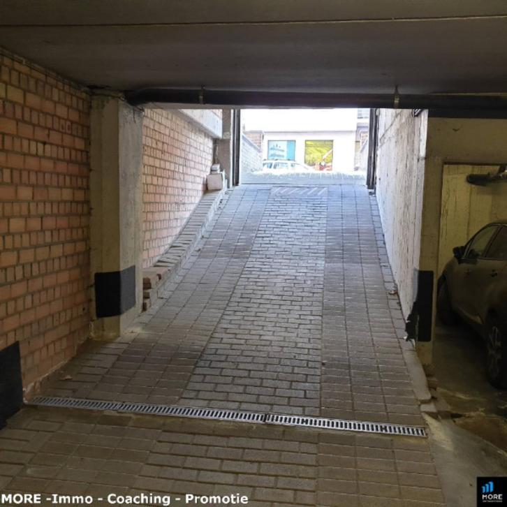 Staanplaats TE HUUR ref. 3783694, Immo, Garages en Parkeerplaatsen, Provincie West-Vlaanderen