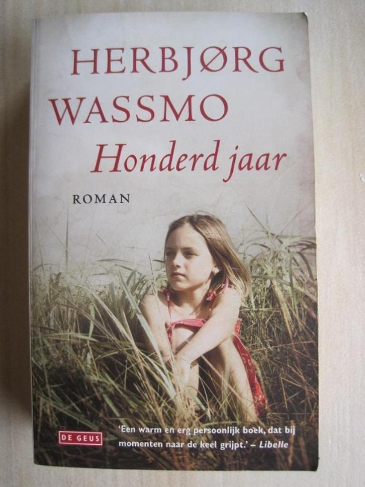 086 - Honderd jaar - Herbjørg Wassmo, Boeken, Romans, Zo goed als nieuw, Europa overig, Ophalen of Verzenden