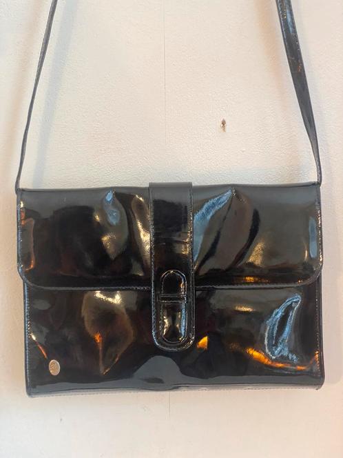 MARCONI vintage lakleder clutch met schouderriem, Handtassen en Accessoires, Tassen | Damestassen, Ophalen of Verzenden