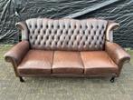 Prachtige Chesterfield zetel bruin hoge rug GRATIS GELEVERD!, Antiek en Kunst, Ophalen of Verzenden