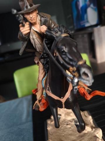 Indiana Jones on horse statue Sideshow gentle giant  beschikbaar voor biedingen