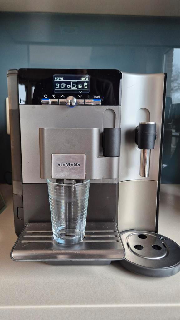 Machine à expresso Siemens Eq.7 Plus, Electroménager, Cafetières, Utilisé, Café en grains, Machine à espresso, Enlèvement
