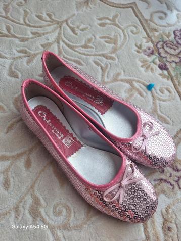 traditionele henna schoenen beschikbaar voor biedingen
