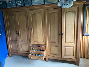 eiken kleerkast - 5-deurs beschikbaar voor biedingen