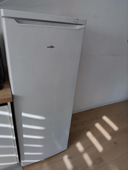 congelateur Hignone, Elektronische apparatuur, Vriezers en Diepvrieskisten, Zo goed als nieuw, Vrieskast, 140 tot 160 cm, Minder dan 60 cm