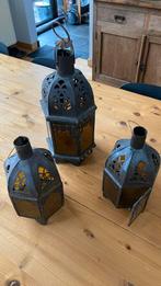 Oosterse windlichten: 2 kleine en 1 grote, Gebruikt, Ophalen of Verzenden, Metaal, Kandelaar