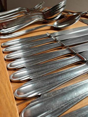 Vintage Inox bestek beschikbaar voor biedingen