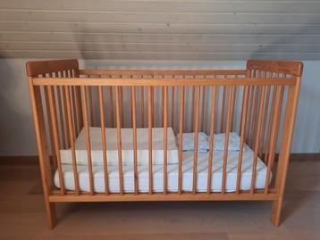 Prachtig natuurhouten Kinderbedje +++ beschikbaar voor biedingen
