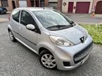 Peugeot 107 Urban (zilver/grijs) // 2011 // !! 29.471 Km !!, Auto's, 50 kW, 103 g/km, 905 kg, Handgeschakeld