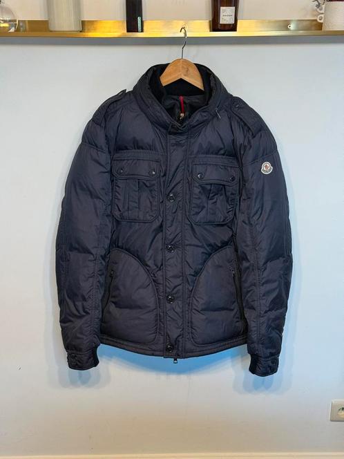 Moncler XXL nouvelle juste portée 2 fois prix neuf: 990€, Vêtements | Hommes, Vestes | Hiver, Neuf, Autres tailles, Autres couleurs