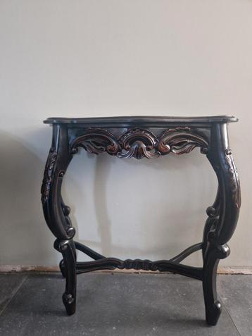 Antieke console tafel sidetable  beschikbaar voor biedingen