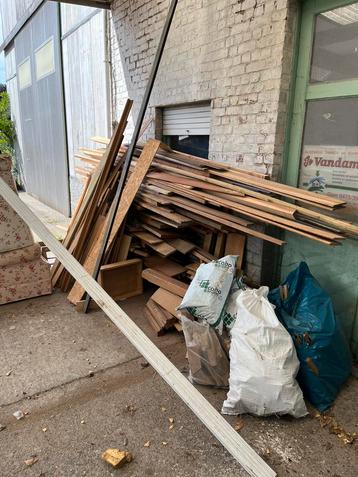 (Brand)hout beschikbaar voor biedingen