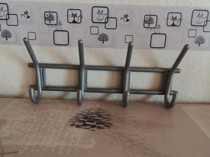 Porte manteaux en plastique - 4 crochets, Maison & Meubles, Accessoires pour la Maison | Portemanteaux, Enlèvement