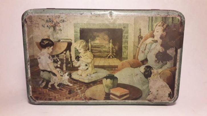 Grote oude blikken doos - John Janssens, 1948, Verzamelen, Blikken, Gebruikt, Ophalen of Verzenden