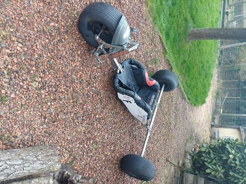 Kite buggy MG aero  + voiles, Watersport en Boten, Kitesurfen, Gebruikt, Kitesurf-set, Ophalen
