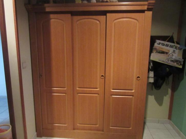 kleerkast, Huis en Inrichting, Kasten | Kleerkasten, Zo goed als nieuw, 150 tot 200 cm, 150 tot 200 cm, 50 tot 75 cm, Met deur(en)