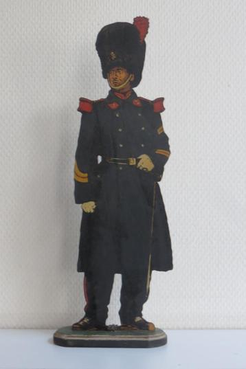 Houten figuur : Grenadier beschikbaar voor biedingen
