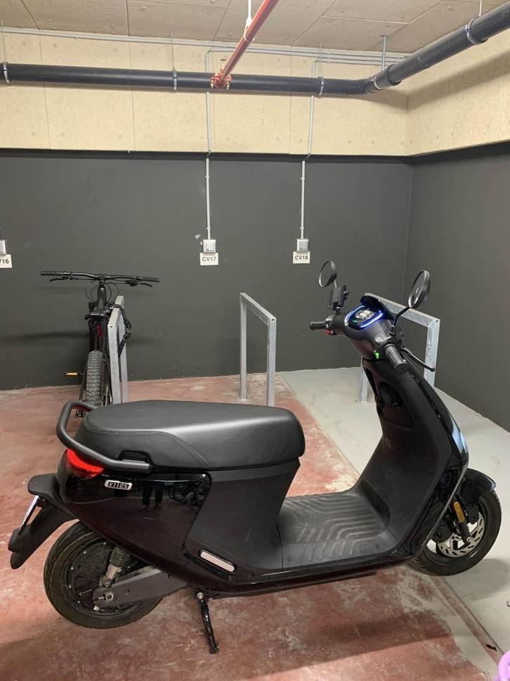 Segway E110S Phantom Black (glanzend) (25 km/h), Fietsen en Brommers, Scooters | Overige merken, Zo goed als nieuw, Klasse A (25 km/u)