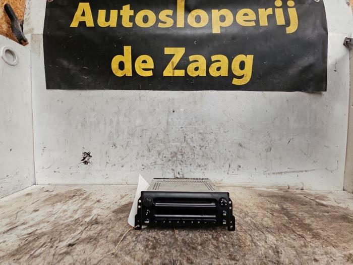 Radio d'un Mini Cooper, Autos : Pièces & Accessoires, Électronique & Câbles, Mini, Utilisé, 3 mois de garantie, Enlèvement ou Envoi