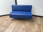 Blauwe bank Pedrali, Ophalen