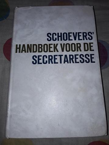 Schroevers' handboek voor de secretaresse, 1967 beschikbaar voor biedingen